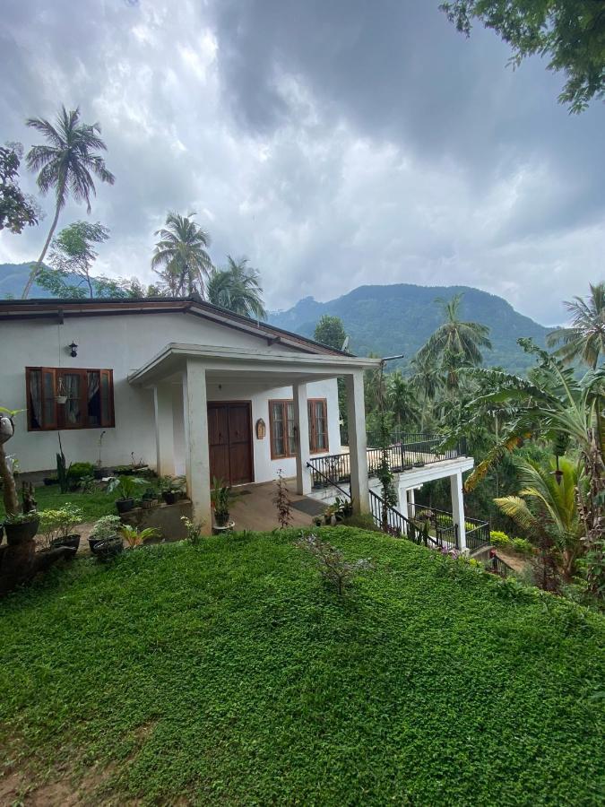 Pearl'S Homestay Матале Экстерьер фото