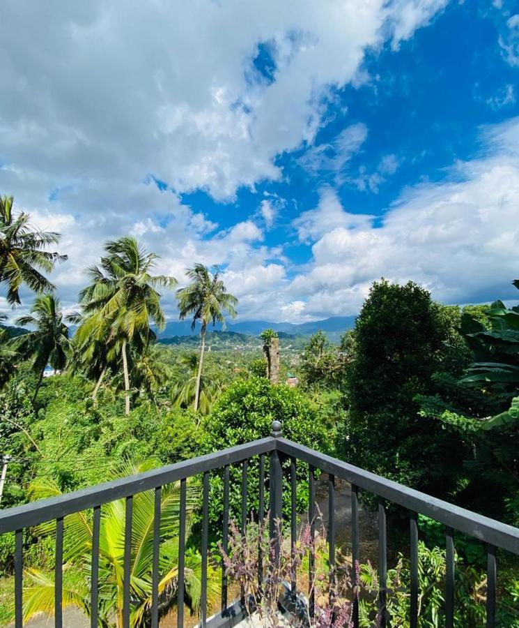 Pearl'S Homestay Матале Экстерьер фото
